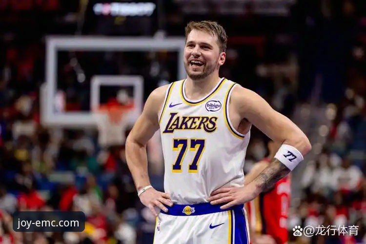 如何注册易倍体育攻略 东契奇43分引领湖人客场取胜:一次流畅的赛事数据体验解析